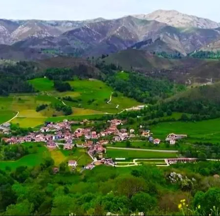 El Campu Country house *